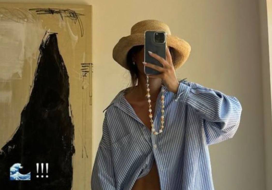 Person with smartphone